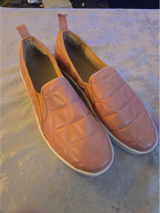 Jack Rogers Shoes - Jack Rogers Pink Geometric Quilted Leather Slip-On Sneakers Size 8.5